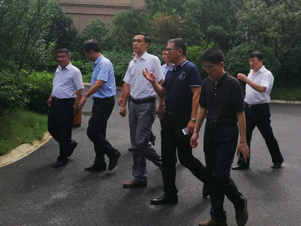 濟(jì)寧市政協(xié)副主席陳希忠調(diào)研華都&middot;金色蘭庭