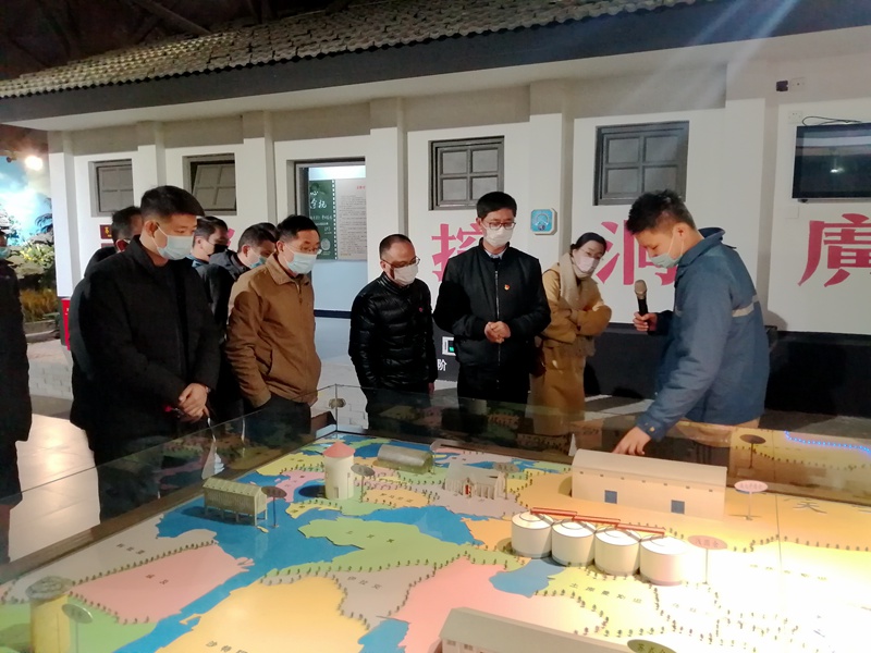 集團(tuán)第三黨支部與外貿(mào)黨支部聯(lián)合開展&ldquo;敢為人先創(chuàng)新業(yè) 清廉有為守公德&rdquo;主題黨日活動(dòng)