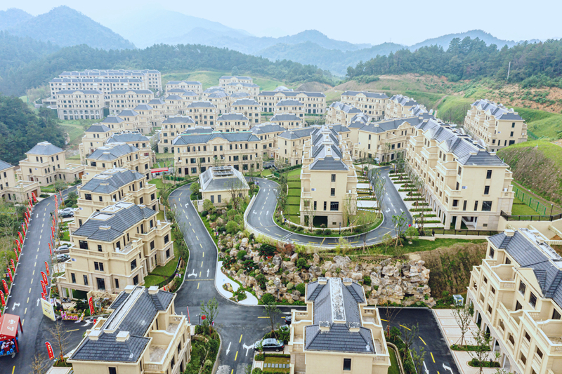 安吉華都&middot;龍山臨湖臺圓滿交付