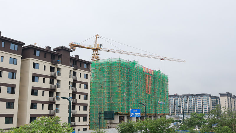 四川華都&middot;云境悅府項目主體全部結頂